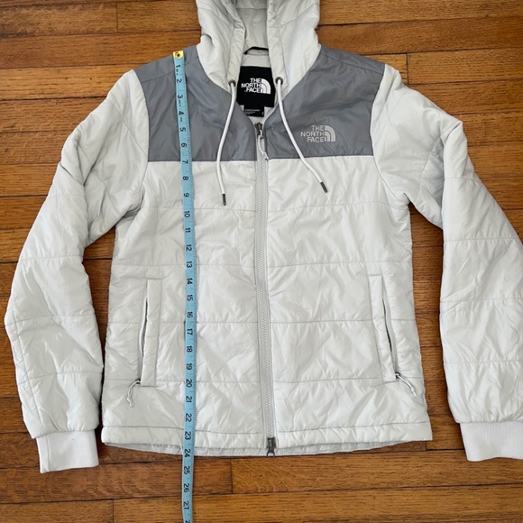 EUC The North Face Women's Grays Torreys Hooded Insulated Jacket Size Small - Picture 4 of 8